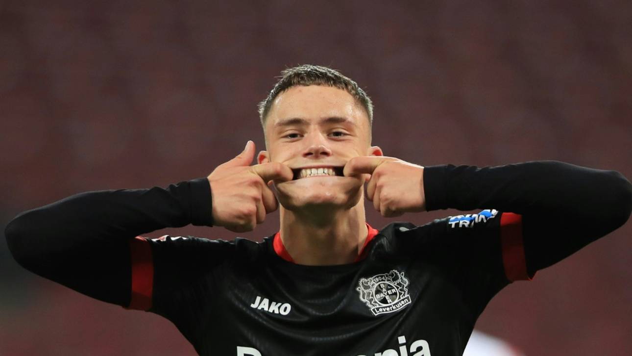 Leverkusen nach souveränem Derbysieg weiter an der Spitze