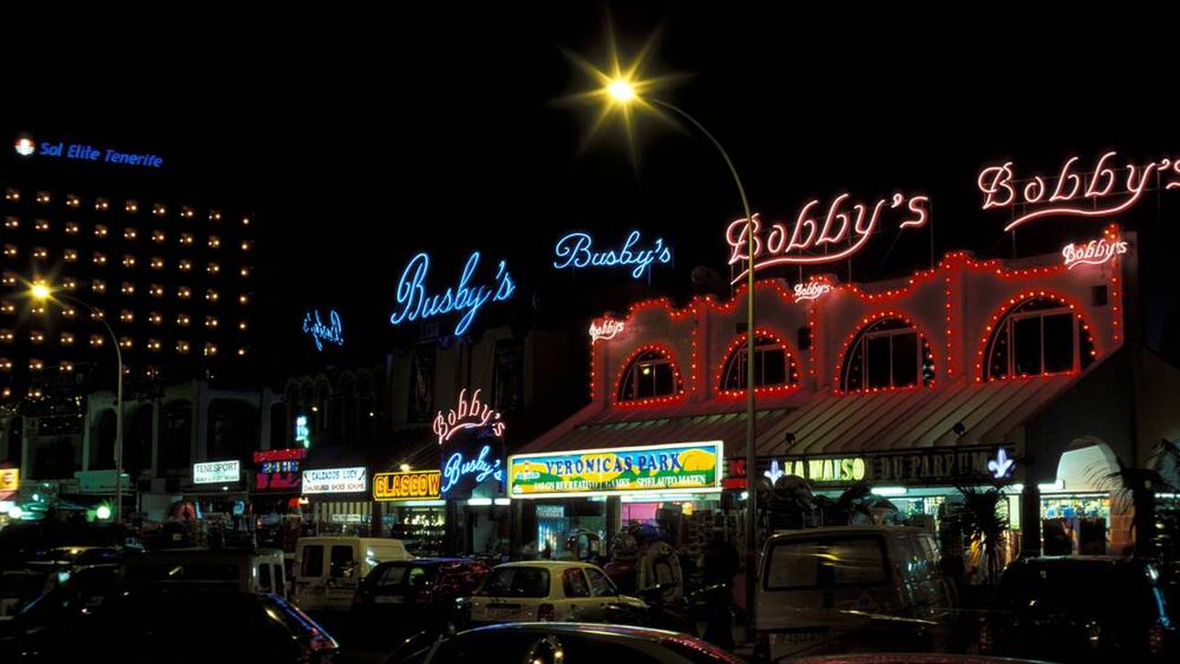 Heftige Prügelszenen britischer Fans