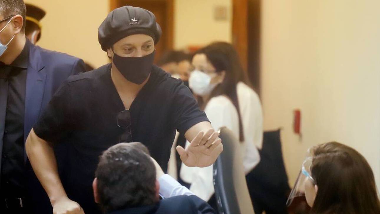 Wieder frei! Ronaldinho schon weg