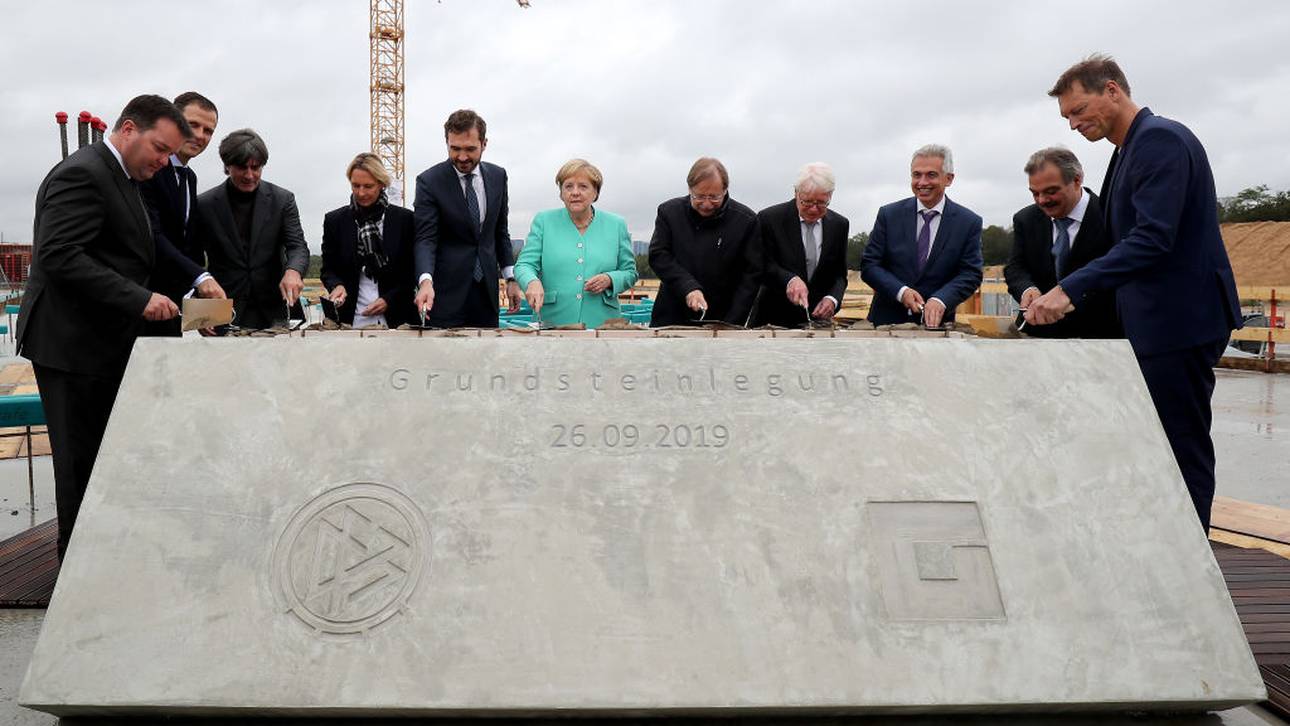 Neue Zentrale: DFB legt Grundstein