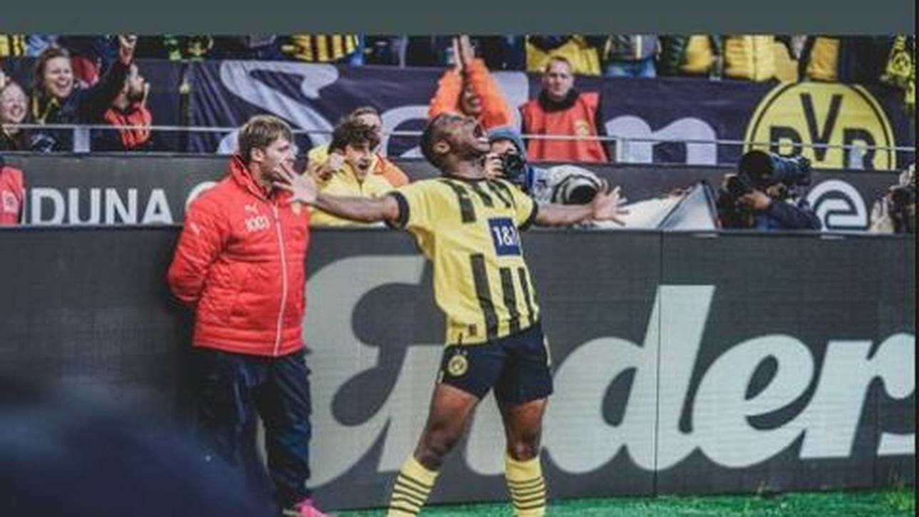 Youssoufa Moukoko schrie nach dem Siegtreffer in Derby seine Freunde heraus