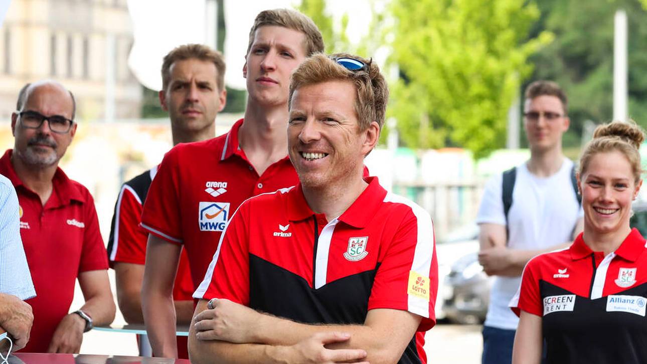 Kurios: Bundestrainer freut sich für Oranje