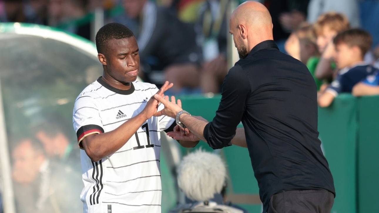 Moukoko? „Muss noch viel lernen“