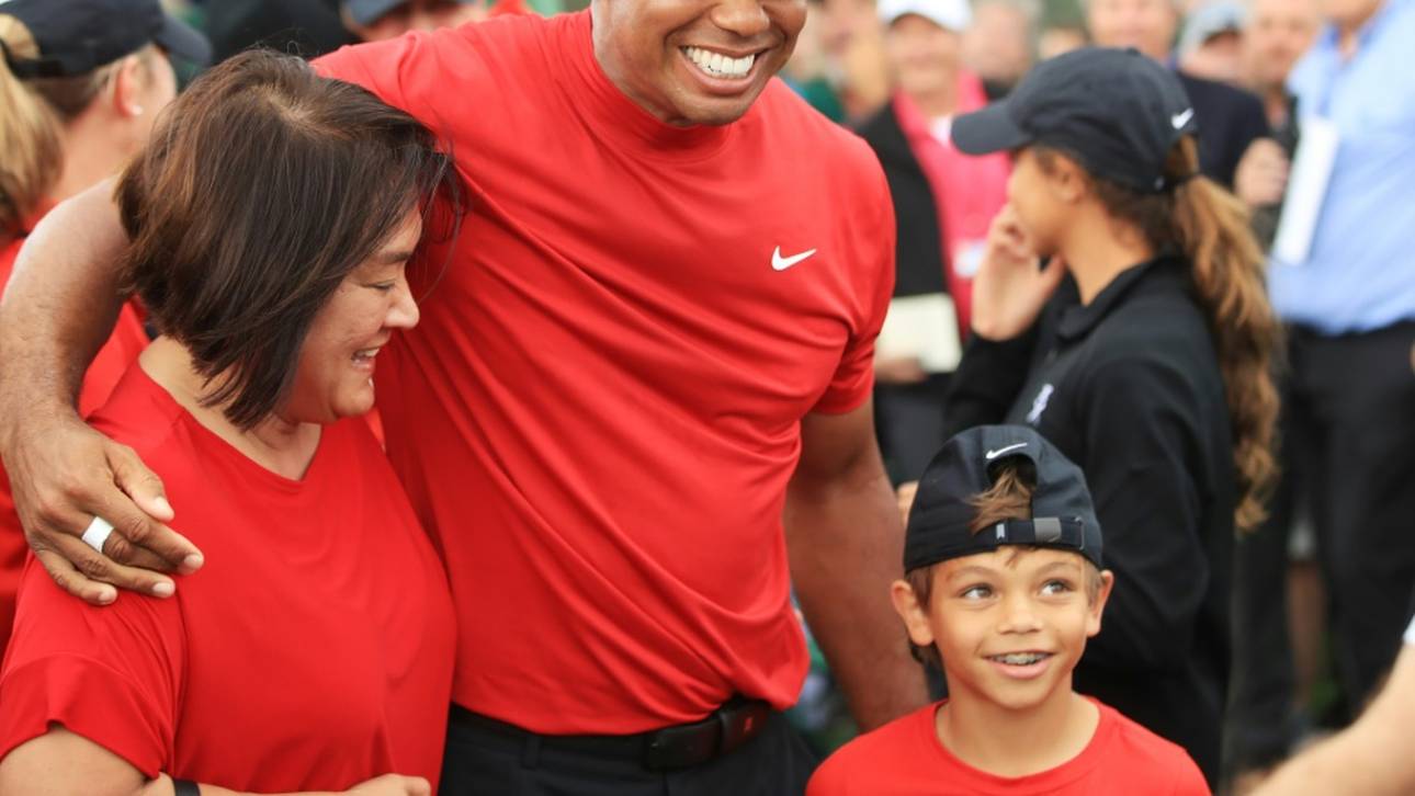 Turnierdebüt von Tiger Woods mit Sohn Charlie