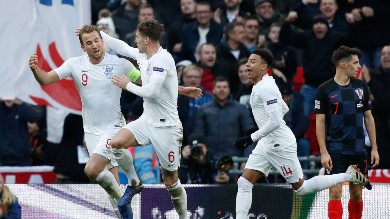 England wendet Abstieg furios ab