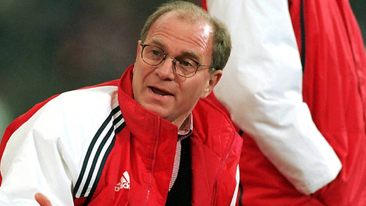 Lemke tritt bald darauf ab und wird Bildungssenator in Bremen. Sein ewiger Nemesis Hoeneß wundert sich: "Erstaunlich, dass ein Mann mit einem solchen Charakter Minister eines Bundeslandes werden kann und für die Erziehung zuständig ist"