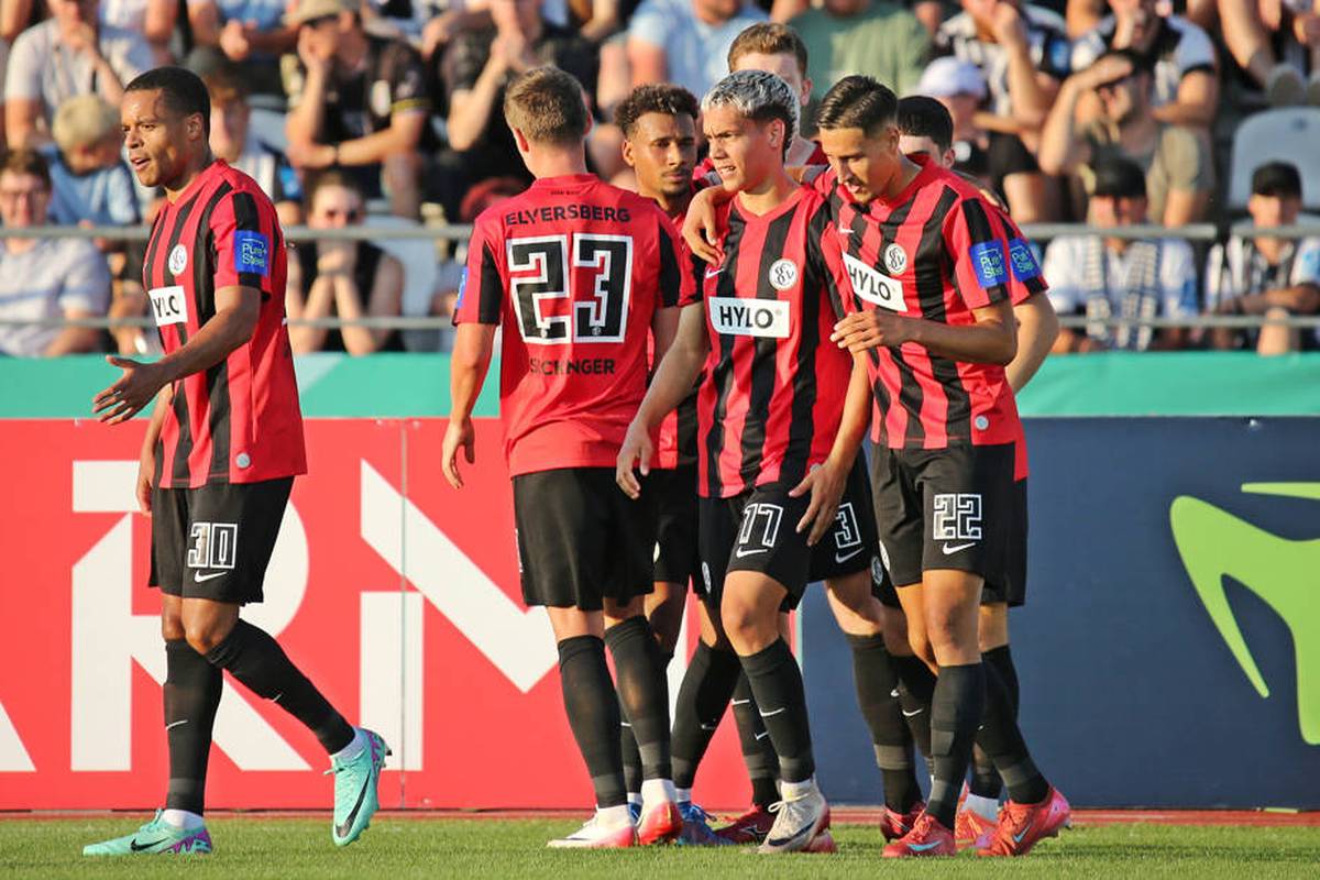 Der SV Elversberg schlägt den SSV Ulm in der ersten Runde des DFB-Pokals ein und zieht damit in die nächste Runde ein. 