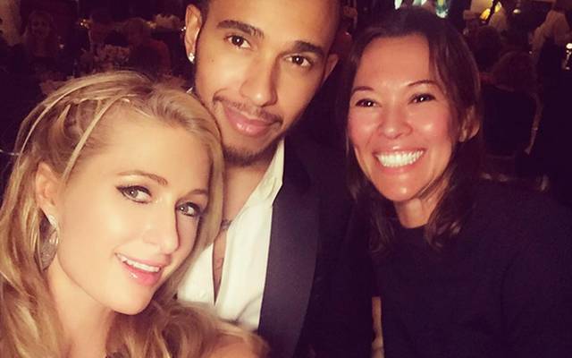 Formel 1 Weltmeister Lewis Hamilton Feiert In Hongkong Mit Paris Hilton