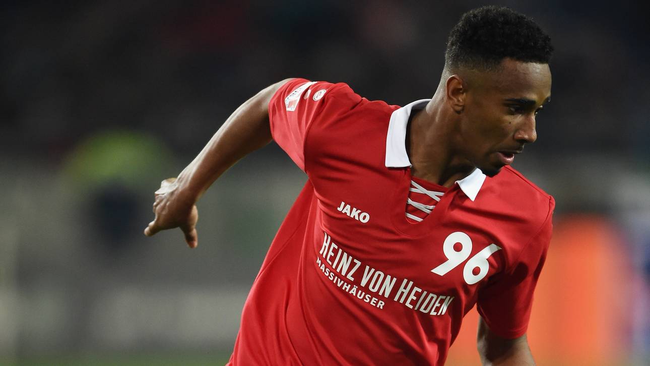 Schalke baggert an Hannover-Juwel