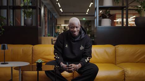 Gegen die TSG Hoffenheim erzielt Ragnar Ache ein absolutes Traumtor. Per Fallrückzieher bringt er den Ball ins Tor. 