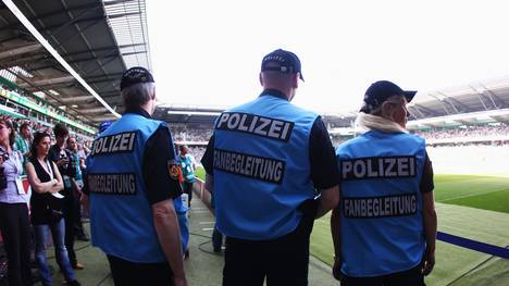 Polizei im Weserstadion SV Werder Bremen v VfB Stuttgart - Bundesliga
