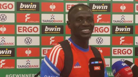 Sadio Mané ist enttäuscht über die Niederlage im DFB-Pokal, lobt Freiburg und verspricht, dass bald wieder der alte Sadio Mané auf dem Platz stehen wird. 