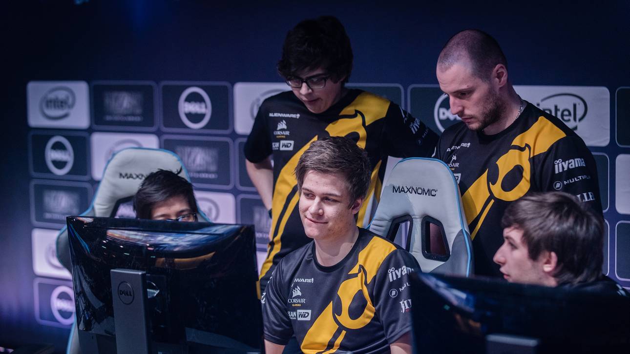 Dignitas und Fnatic im Halbfinale