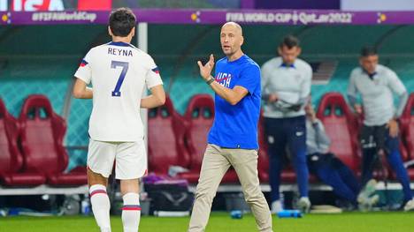 Giovanni Reyna spielte bei der WM keine große Rolle, was die Eltern des Dortmunders offenbar nicht nachvollziehen konnten.