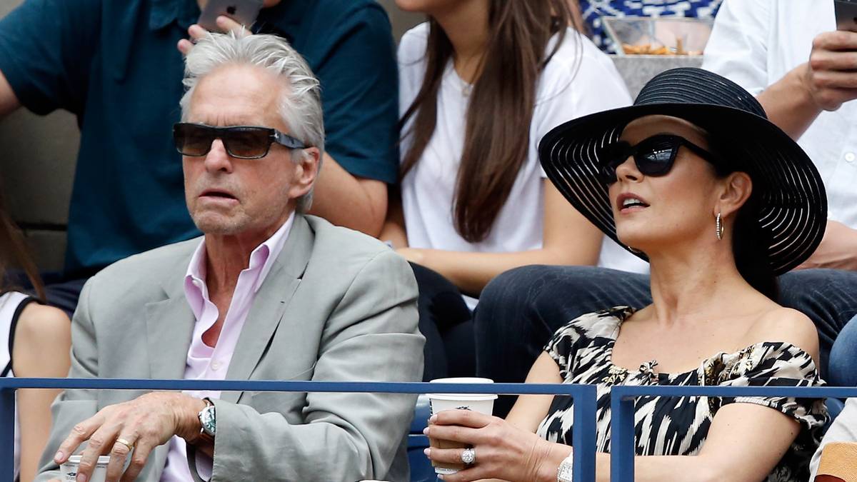 Das Schauspielerpaar Michael Douglas und Catherine Zeta-Jones schaut ebenfalls beim US-Open-Finale vorbei