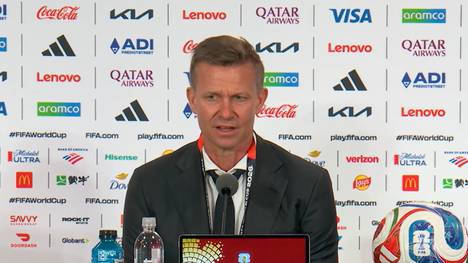 Kanada-Trainer Jesse Marsch gab nach dem 6:0-Sieg gegen Katar ein Update zur schweren Verletzung von Ismaël Koné. Zudem kritisierte er die Reaktion der katarischen Bank nach dem Platzverweis.