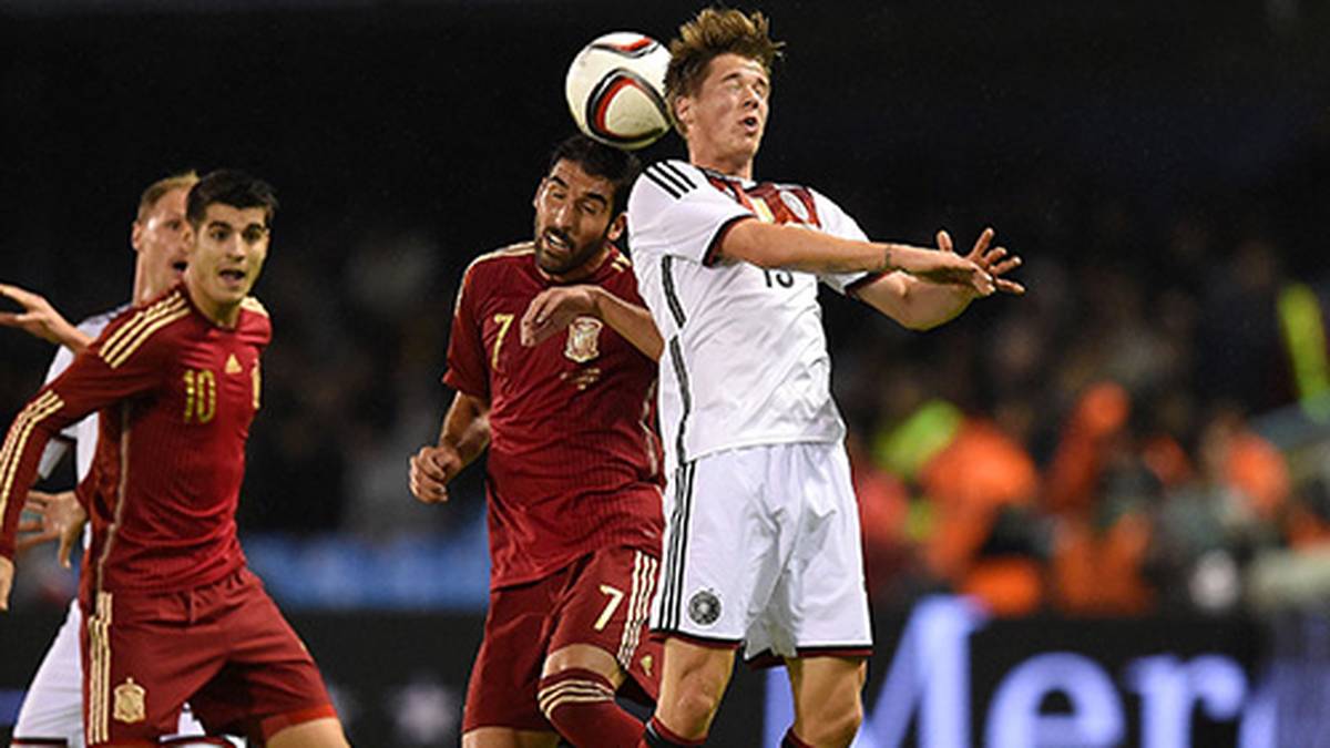 Zum Abschluss des Länderspieljahres kommt es im spanischen Vigo zum Duell zwischen Weltmeister Deutschland und Europameister Spanien. SPORT1 hat die Bilder zum Spiel