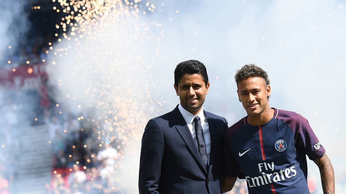 Für 222 Millionen Euro und mit großem Bimborium ist Neymar von Barcelona zu PSG gewechselt. Die ersten Wochen in Paris verbrachte er in einem Luxushotel