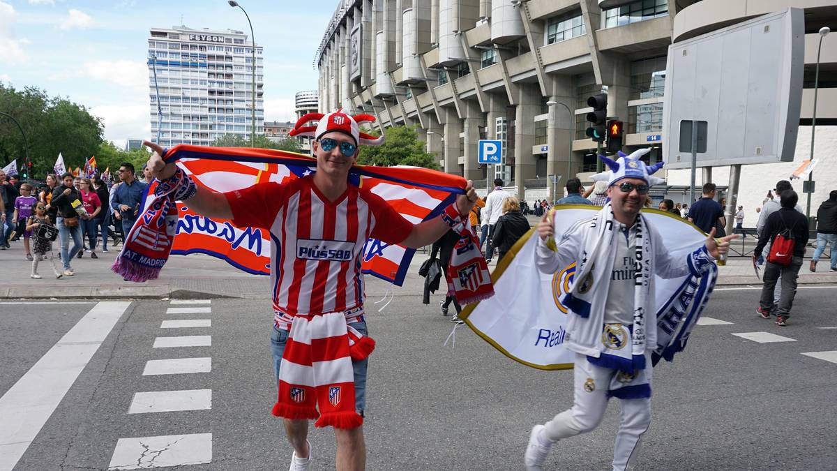 Auf ins Santiago Bernabeu! Im ersten Halbfinale der Champions League kommt es am Dienstagabend zum Madrider Derby zwischen Real und Atletico. Die besten Bilder des Krachers