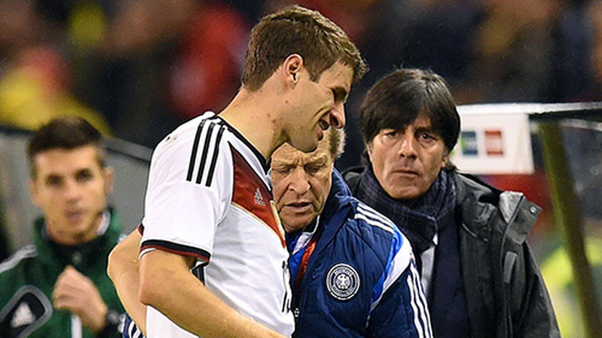 Dies ändert sich leider, als Thomas Müller wegen einer Verletzung schon nach 22. Minute vom Feld muss.