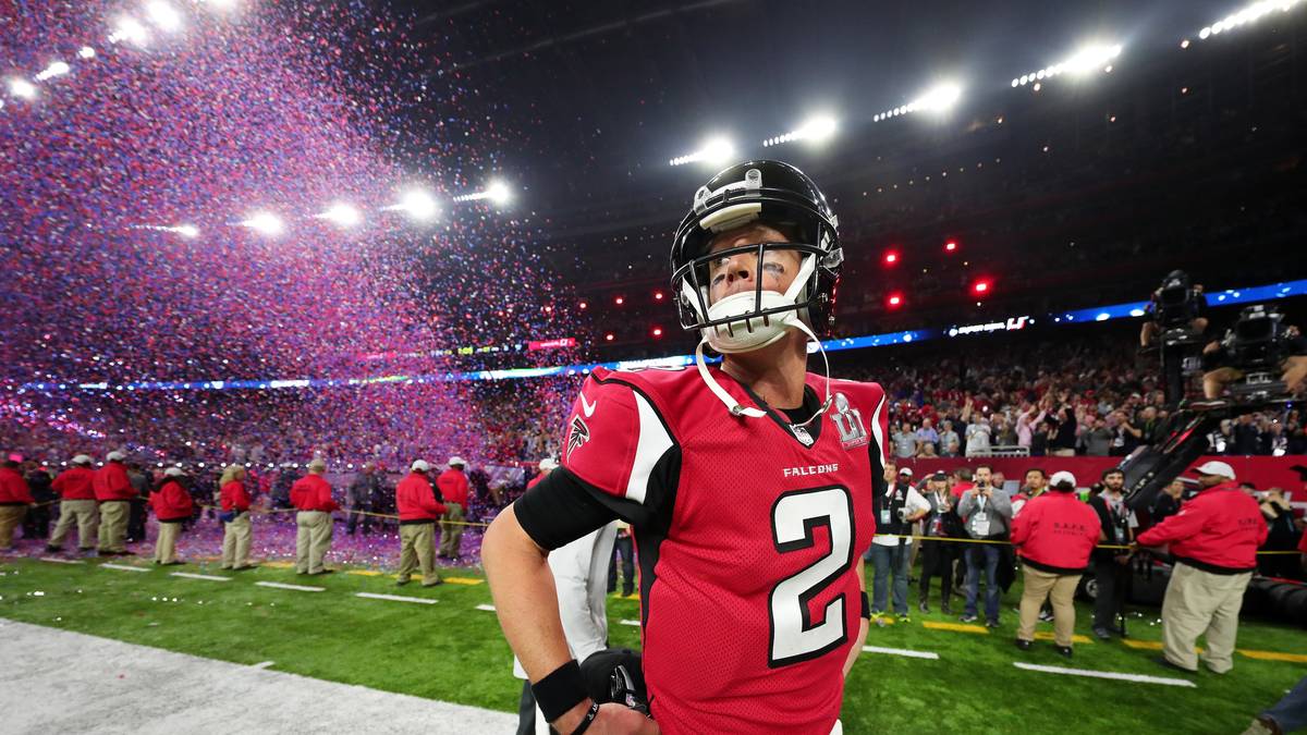 PLATZ 10 - MATT RYAN (Atlanta Falcons, Quarterback): Stell dir vor, du bist der MVP der abgelaufenen Saison, wirst aber bei den Top 100-Spielern nur auf Rang zehn gewählt. Womöglich wirkt der Super-Bowl-Kollaps nach. Nach einer Mega-Saison (4944 Yards, 38 Touchdowns, 7 Interceptions) dennoch ein großer Sprung - 2016 war Ryan nicht unter den Top 100 vertreten