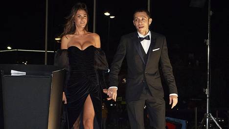 Valentino Rossi mit seiner Model-Freundin