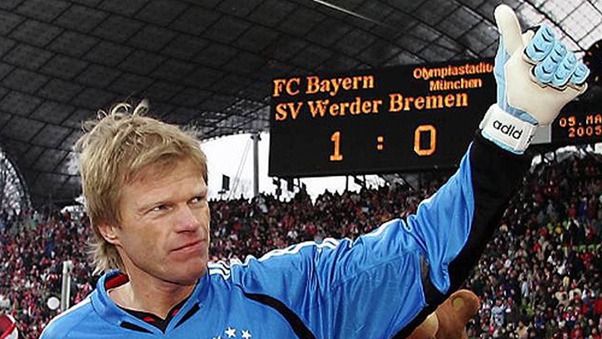 Ein Jahr später sieht die Welt dann wieder anders aus. Kahn zeigt es an. Die Bayern gewinnen gegen Bremen und werden Meister