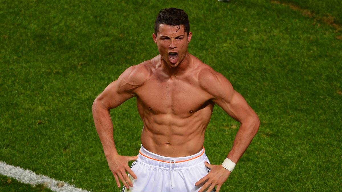 Dieser Mann lässt Frauenherzen höher schlagen. Cristiano Ronaldo, Weltfußballer und Teilzeit-Model, ist der Traummann vieler weiblicher Fußballfans. Doch der Real-Star scheint eine neue Freundin zu haben