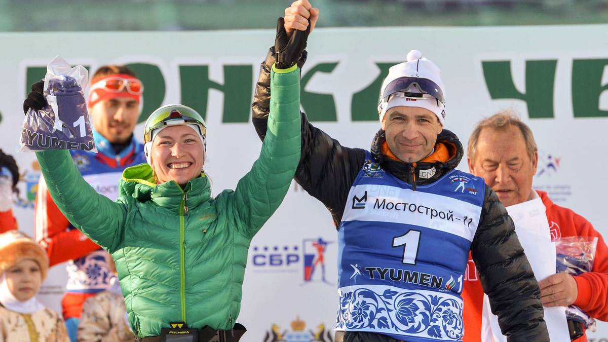 Dreifach-Olympiasiegerin Darja Domratschewa und Rekord-Weltmeister Ole Einar Björndalen sind das Biathlon-Traumpaar. Lange machten sie ein Geheimnis um ihre Beziehung. Mittlerweile haben beide gemeinsam eine Tochter 