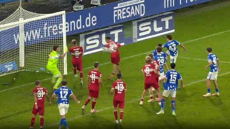 Mehr Drama geht fast nicht. Was lange wie ein sicherer Sieg von Hansa Rostock gegen VfB Stuttgart II aussieht, endet in einem Last-Minute-Drama.