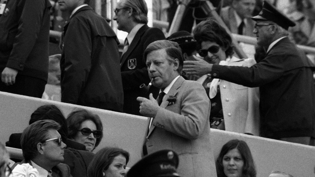 Helmut Schmidt – ein entfernter Fan