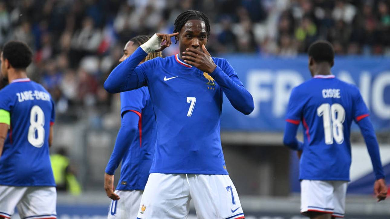 Mathys Tel im Trikot der französischen U21-Nationalmannschaft