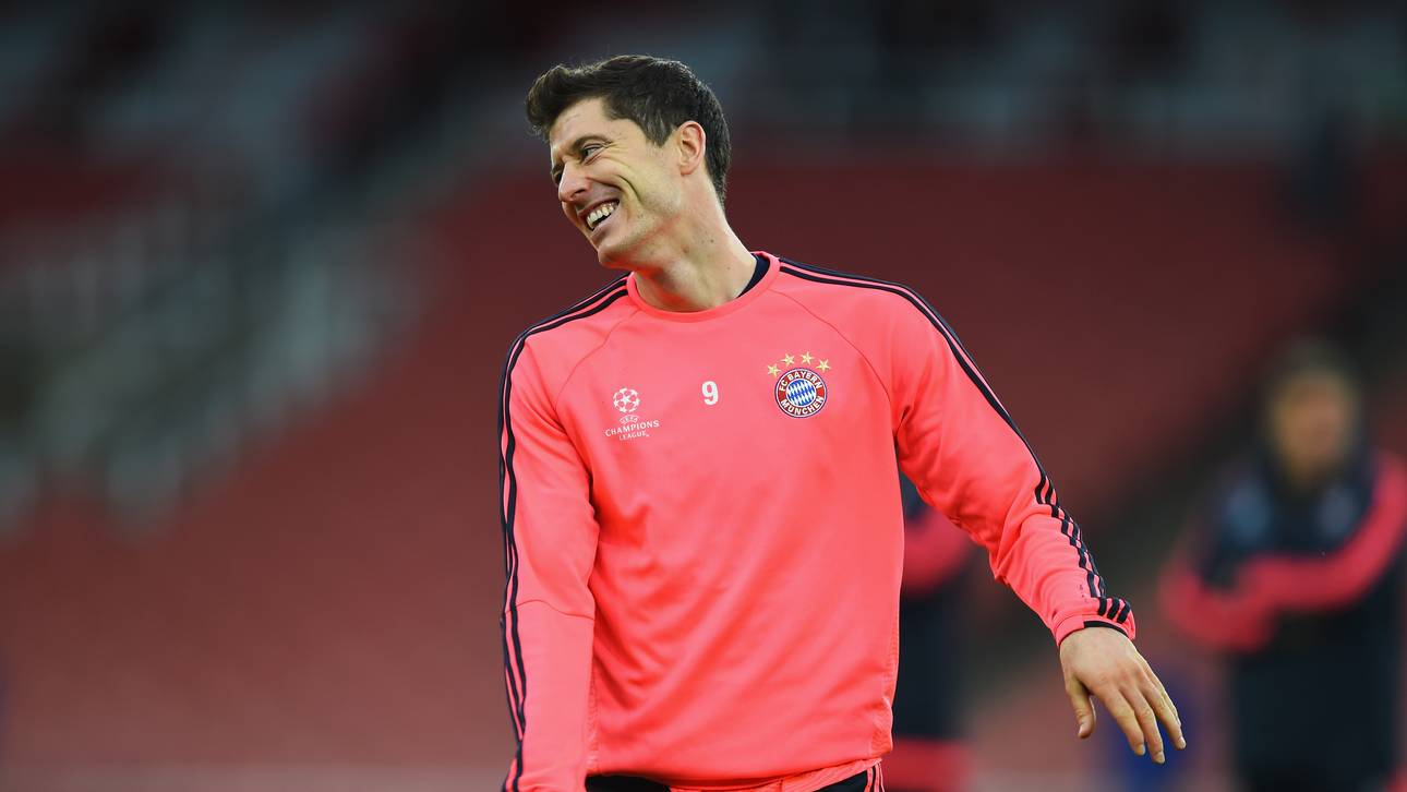 Lewandowski mit irrem Tor im Training