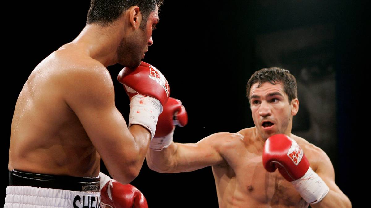 1999: MARKUS BEYER (WBC-Supermittelgewicht) - dreimal darf sich Beyer in seiner Karriere Weltmeister nennen. Nach Max Schmeling und Ralf Rocchigiani ist er erst der dritte deutsche Boxer, dem es gelingt, seinen Titel im Ausland zu erringen