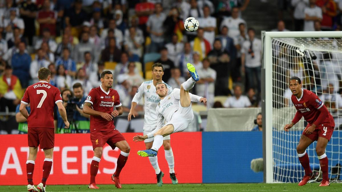 Keine zwei Minuten schießt er das vermeintliche Tor des Jahres. Nach einer Marcelo-Flanke setzt er an der Strafraumkante zum Fallrückzieher an. Der Ball schlägt unhaltbar im Kreuzeck ein