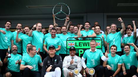 Mercedes feierte in Sotschi den Gewinn der Konstrukteurs-WM