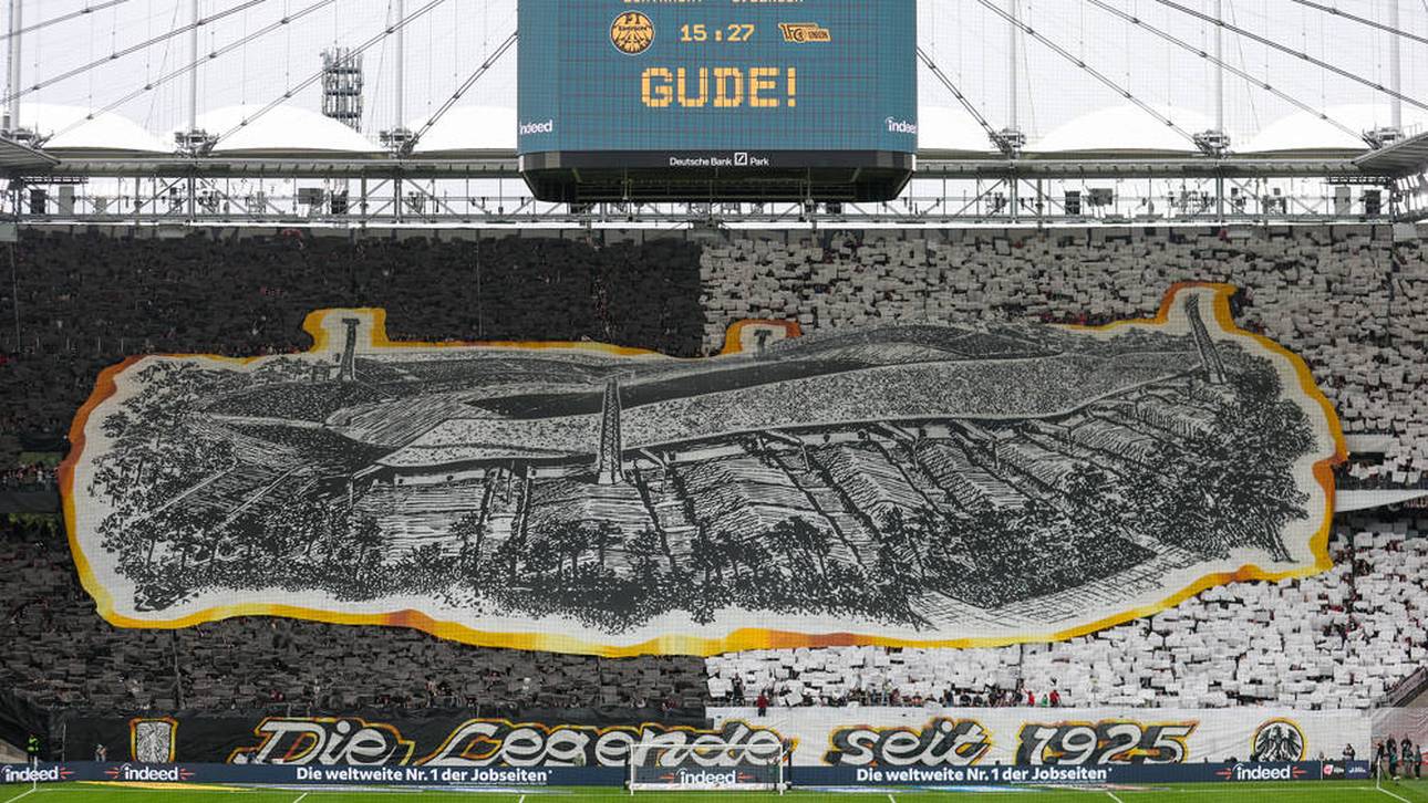 Mega-Choreo sorgt für Unterbrechung