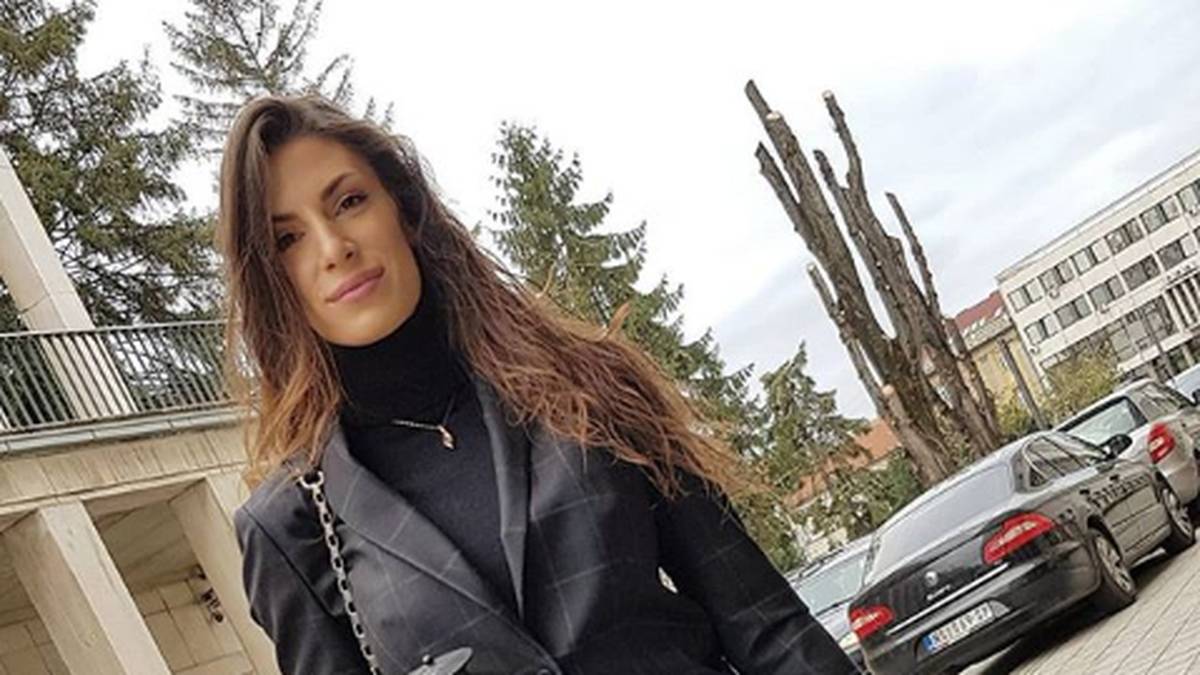 Spanovic ist nicht nur im Weitsprung, sondern auch als Läuferin aktiv. Auch im schicken Business-Outfit kann sie überzeugen