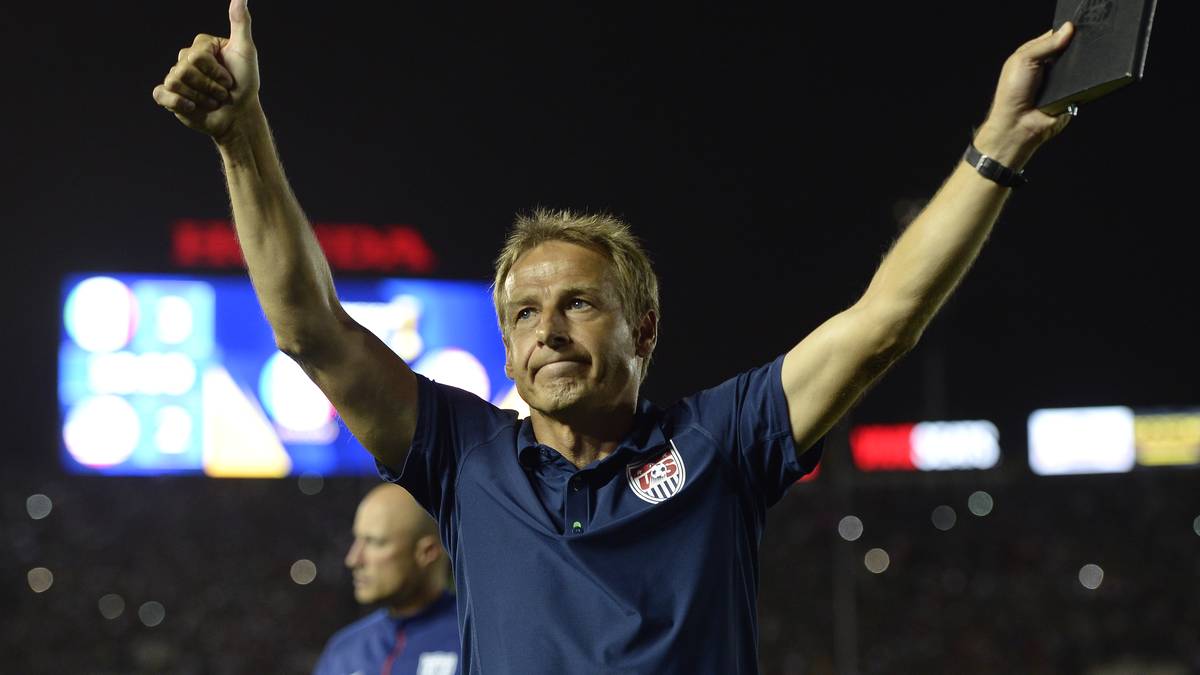JÜRGEN KLINSMANN: Seit dem 29. Juli 2011 ist "Klinsi" Nationaltrainer der USA und führte die Amerikaner 2013 zum Sieg im Gold-Cup. Bei der WM 2014 verlor er zwar das Duell mit Deutschland, qualifizierte sich aber trotzdem fürs Achtelfinale. Kritik gab es zuletzt, nachdem er im Entscheidungsspiel um die Teilnahme am Confed-Cup 2015 gegen Mexiko unterlag