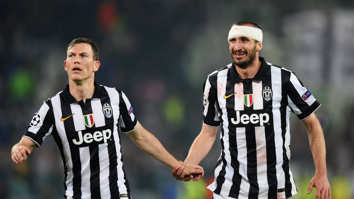 Und auch Giorgio Chiellini kann trotz Kopfverband lachen