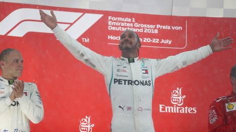 Auch die Gesten von Lewis Hamilton bei der Siegerehrung in Hockenheim regten Jacques Villeneuve auf