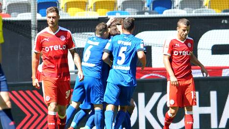 Fortuna Düsseldorf (in rot) ist nach zwei Spieltagen in der Bundesliga noch sieglos
