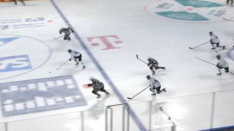 Vier Spiele, vier Siege - die Adler Mannheim behaupten sich auch im DEL-Duell mit dem ERC Ingolstadt. Die Ingolstädter lassen dabei zahlreiche hochkarätige Chancen ungenutzt.