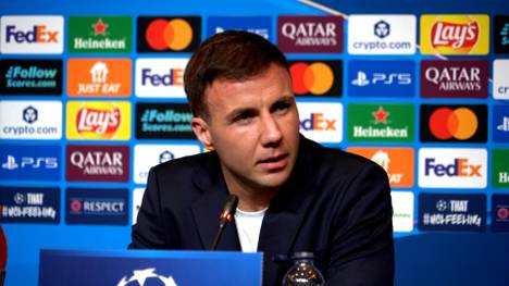 Mario Götze spricht über den kommenden Gegner in der Champions League, FC Barcelona und hebt einen Spieler besonders hervor. 