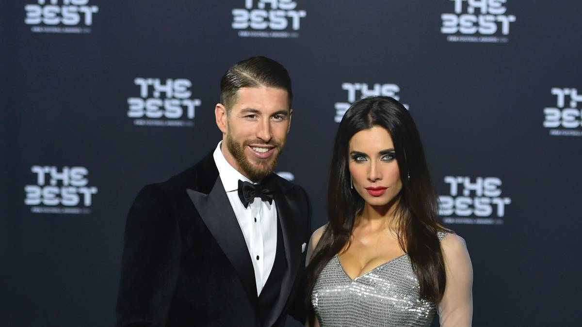Sergio Ramos' bessere Hälfte, die spanische TV-Moderatorin Pilar Rubio (r.), fällt durch ihre Beinfreiheit auf