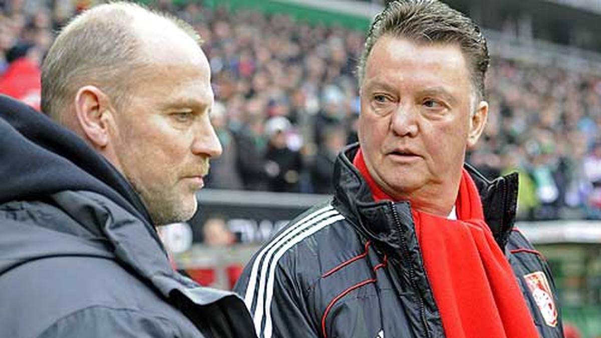 Die Münchner gewinnen die Partie unter der Regie von Louis van Gaal mit 3:1