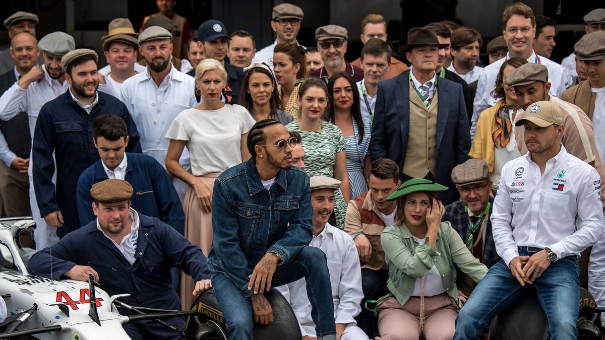 Mercedes bestreitet am Hockenheimring seinen 200. Grand Prix in der Formel 1 und hat sich dafür einen besonderen Dresscode einfallen lassen