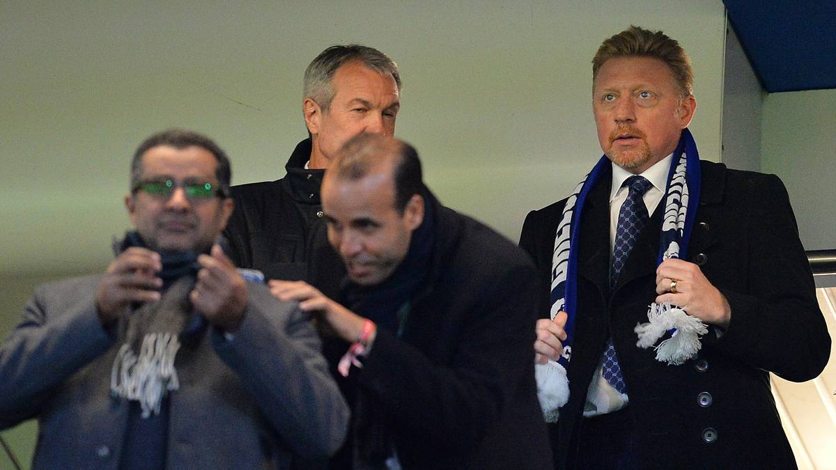 Boris Becker ist eigentlich Bayern-Fan, diesmal hat er aben den blauen Chelsea-Schal angelegt