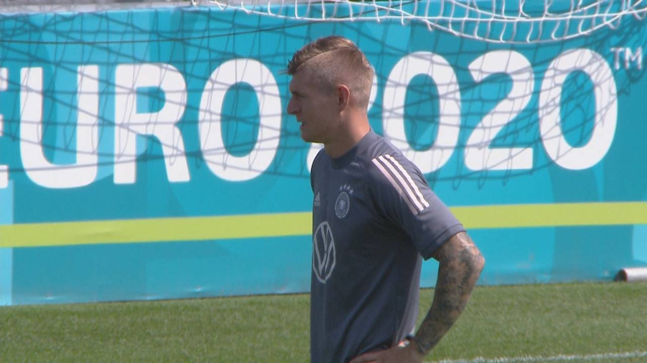 EM 2020: Nach Uli Hoeneß schießt auch Lothar Matthäus gegen Toni Kroos