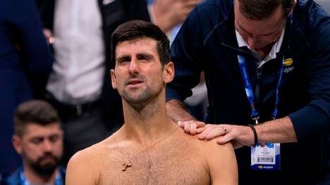 Novak Djokovic macht eine Schulterverletzung zu schaffen